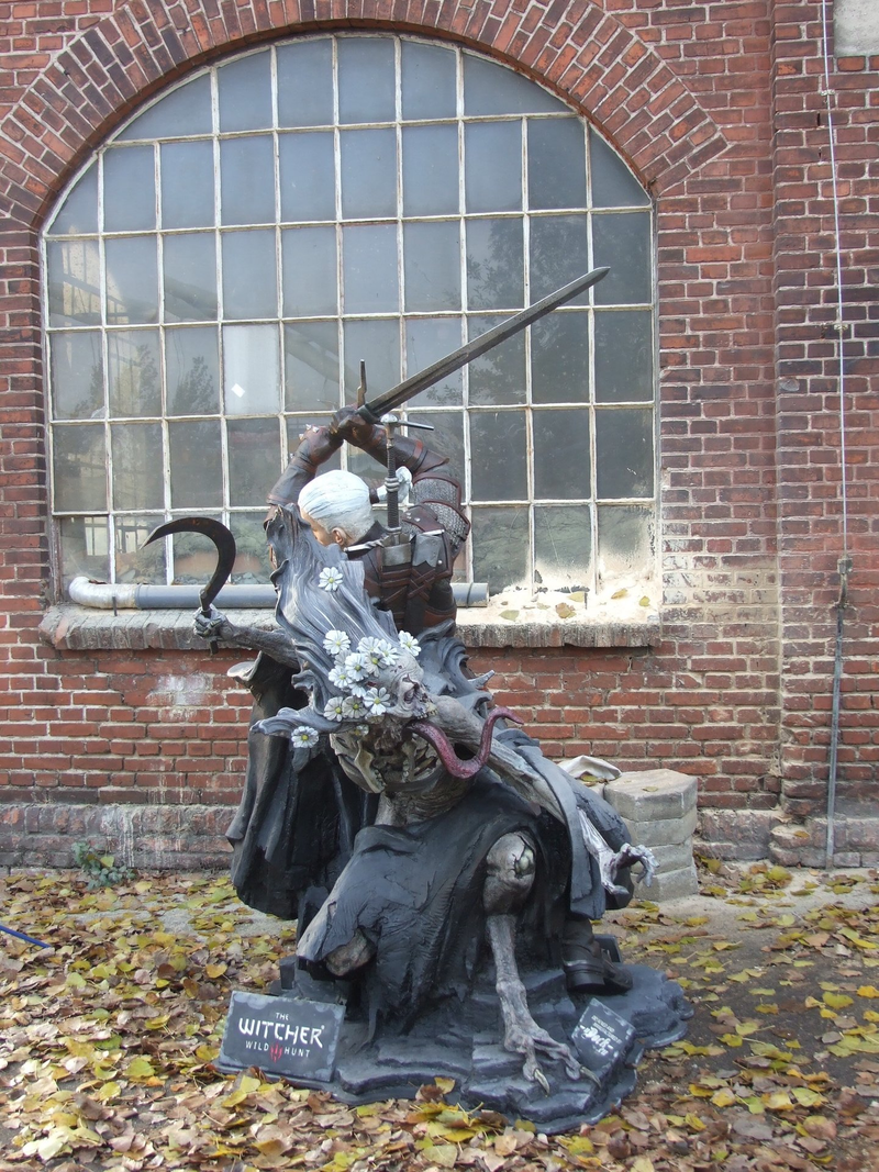 Illustration for article titled Giant Witcher 3 Sculpture Is As Handsome As Geralt